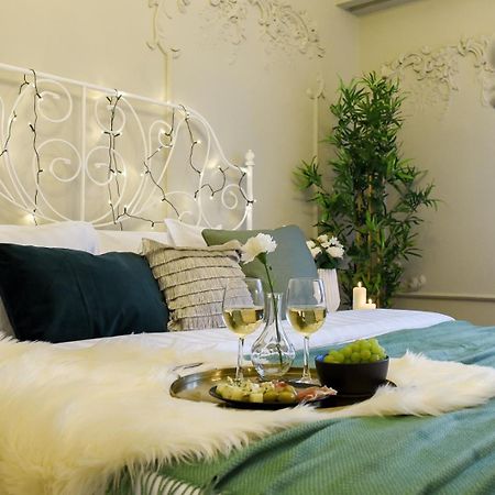 Cozy Studio Overlooking The Old Town Bucureşti Eksteriør bilde