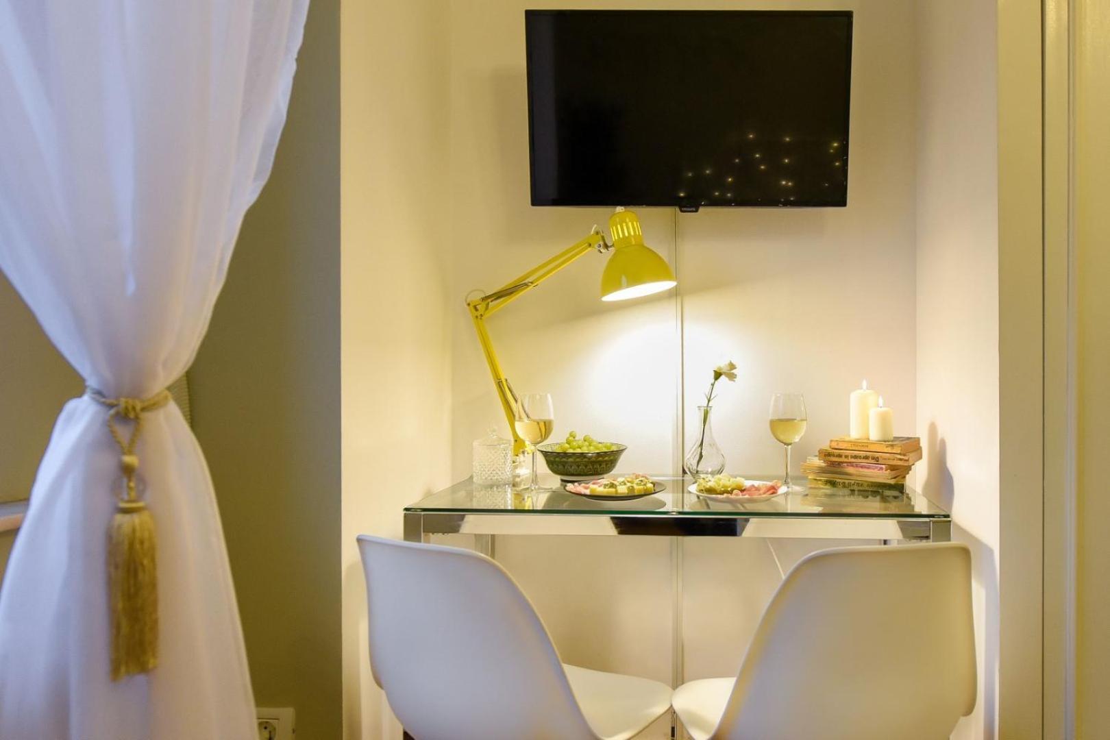 Cozy Studio Overlooking The Old Town Bucureşti Eksteriør bilde