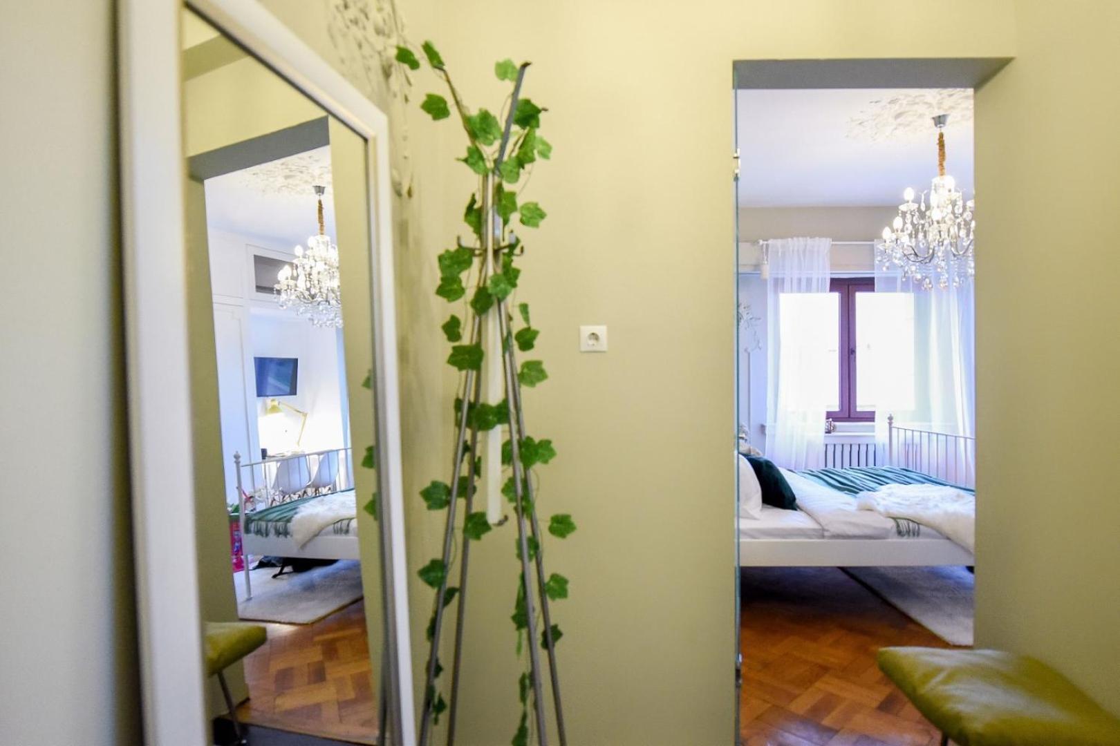 Cozy Studio Overlooking The Old Town Bucureşti Eksteriør bilde